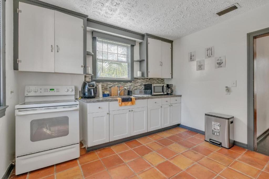 Comfy Pet Friendly Home In Jacksonville Mins To Downtown'S Екстер'єр фото