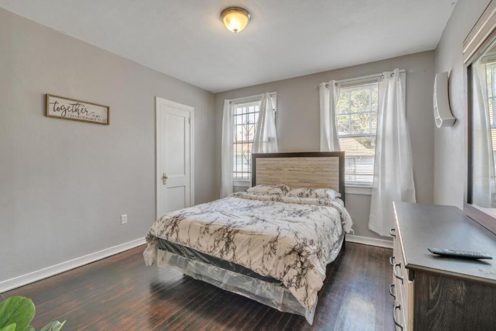 Comfy Pet Friendly Home In Jacksonville Mins To Downtown'S Екстер'єр фото
